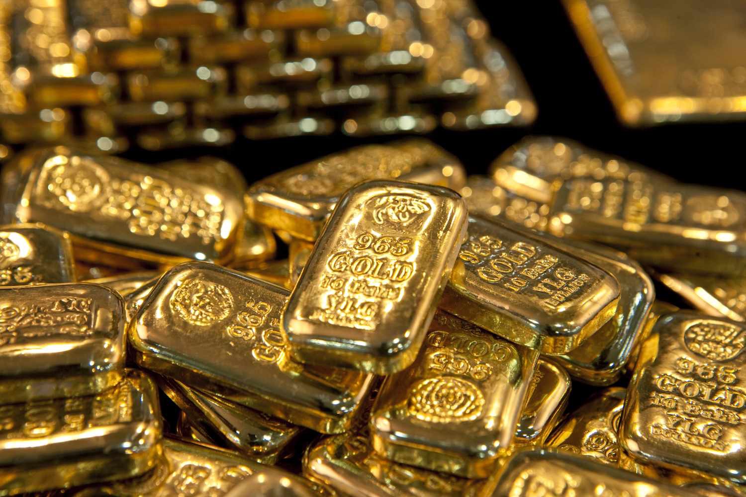 How to Buy Gold & Silver Safely: A Beginner's Guide to Precious Metals